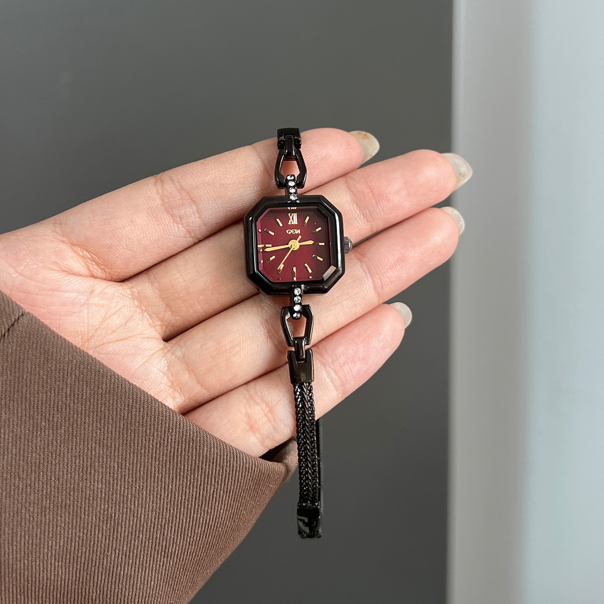 Square Fashionable Exquisite H - Luxury Watch Value ulasan dan harga