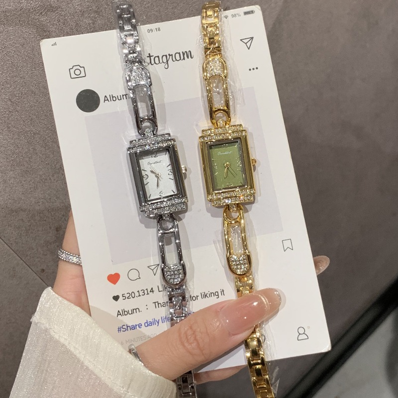 Small pin old money style hand - Luxury Watch Value ulasan dan harga